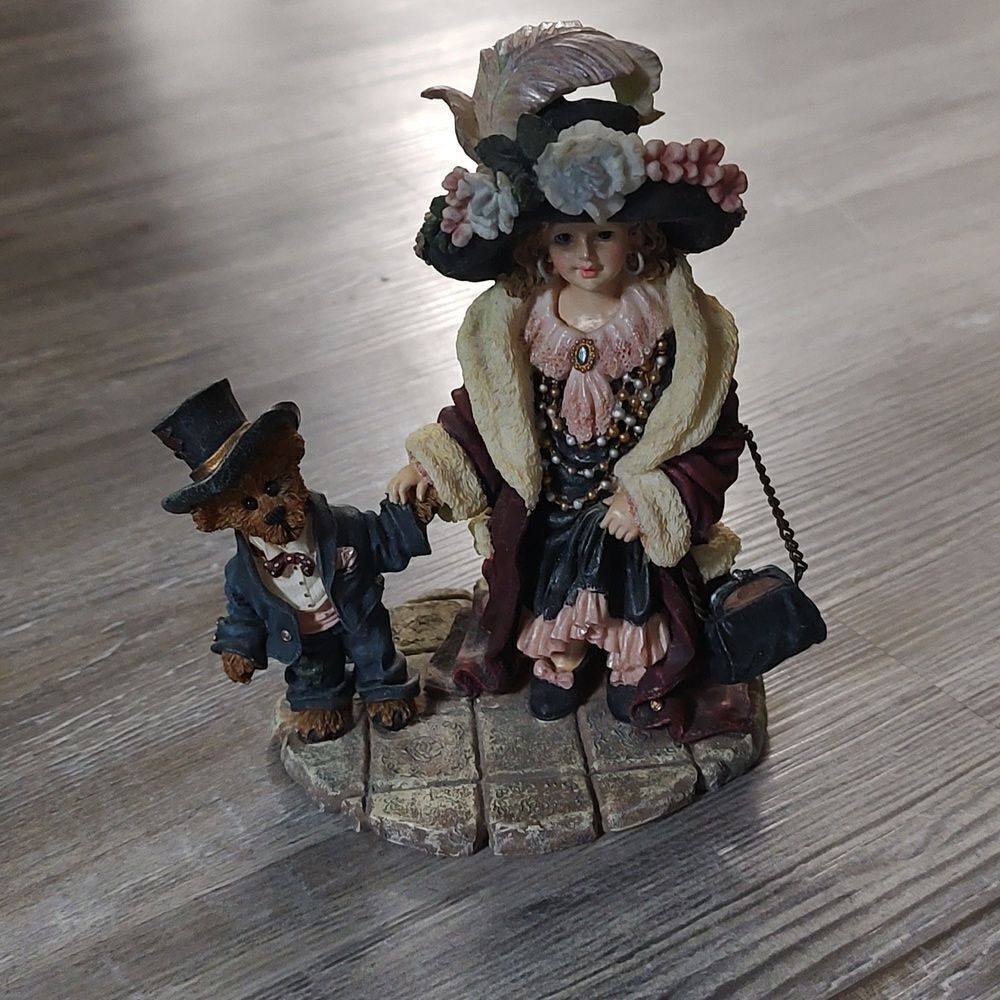 Boyd's Bears Dollstone Collection Yesterday's Child Momma's Clothes -Limited Ed.